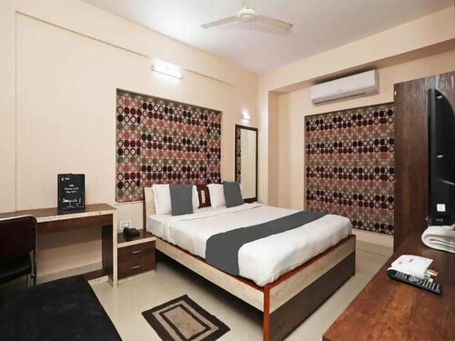 Collection O 30316 The Corporate Inn, Забронировать Отель Отели Джадапур с завтраком, Завтраки