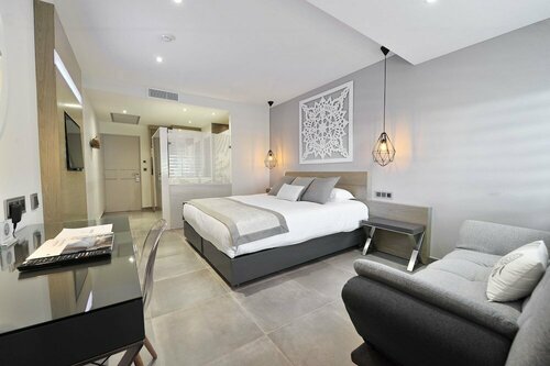 Le Spinaker Boutique Hôtel Restaurant, Rezervasyon Butik Otel Le Grau-du-Roi havuzlu oteller, Yüzme Havuzu