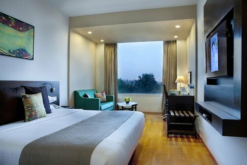 Lemon Tree Premier, Ulsoor Lake, Bengaluru, Prenota Hotel Hotel a Karnataka con piscina, Piscina