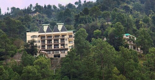 Flag House Resort, Забронировать Курортный отель Недорогие отели Куфри, недорого