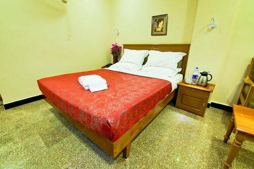 Hotel Excellency, Забронировать Отель Отели Коччи 3 звезды, рядом с Ernakulam Public Library, 3*