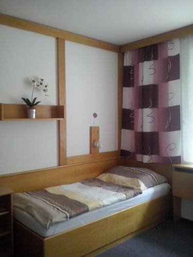 Hotel Amfora, Забронировать Отель Отели Брно 3 звезды, 3*