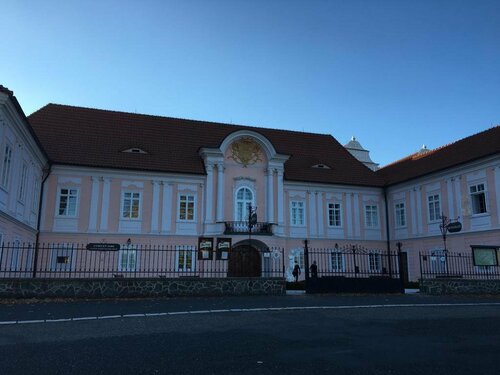 Zamek Hradek u Susice, Boek Hotel Sušice 