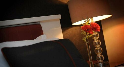 Benedicts Hotel, Забронировать Отель Белфаст Графство Антрим, рядом с Peace Line