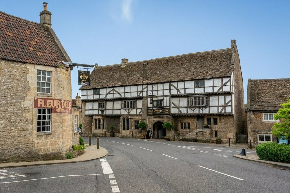 The George Inn & The Plaine