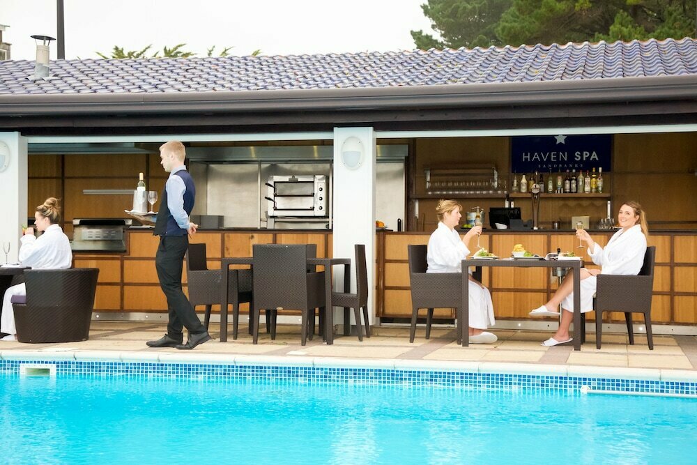 Haven Hotel