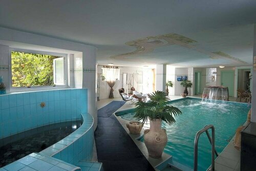 Hotel Casa Rosa Sea & Spa, Забронировать Курортный отель Отели Серрара с бассейном, Бассейн