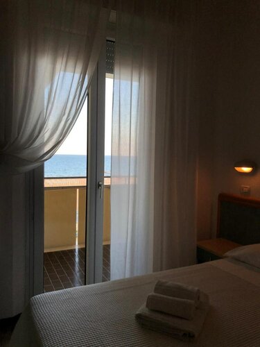Hotel Artide - Beach Front, Забронировать Отель Риваззурра Римини