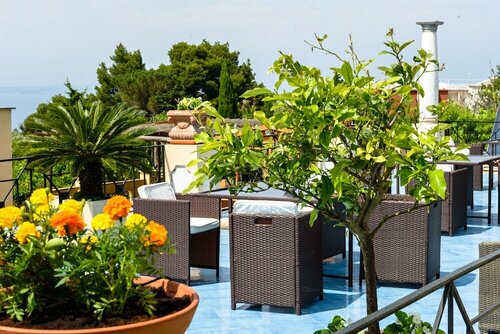 Hotel Bussola, Забронировать Отель Отели в центре Анакапри, в центре