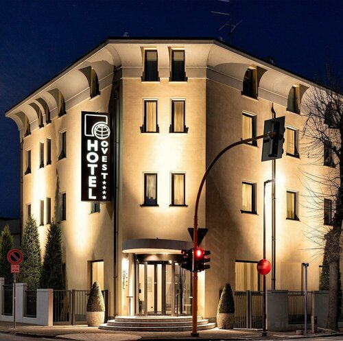Hotel Ovest, Забронировать Отель Пьяченца Эмилия-Романья
