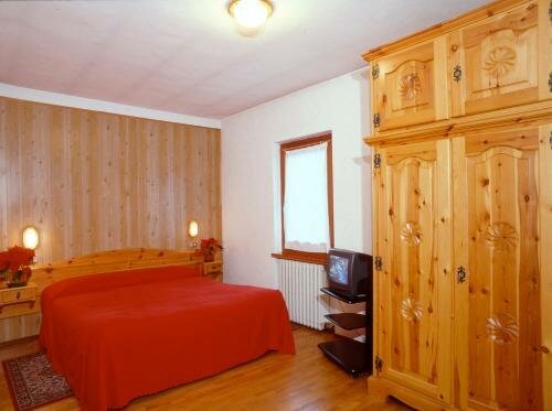 Hotel Florian, Buchen Sie Hotel Nus Aostatal