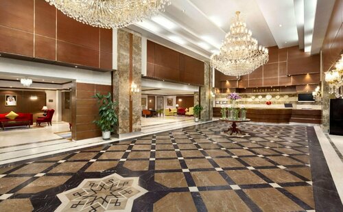 Ramada by Wyndham Continental Jeddah, Забронировать Отель Джидда Мекка, рядом с Торговый центр Musadiyah