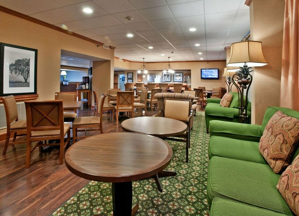Hampton Inn