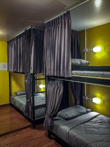 84 Gallery, Забронировать Хостел Хостелы Чиангмай, рядом с Офис компании Elephant Care &amp; Grand Canyon Jumping, Хостел