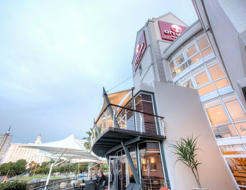 City Lodge Hotel Victoria And Alfred Waterfront, Забронировать Отель Отели Кейптауна 4 звезды, рядом с Cape Town Comedy Club, 4*