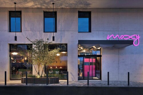 Moxy Rapperswil, Забронировать Отель Отели и гостиницы кантона Швица, Отель