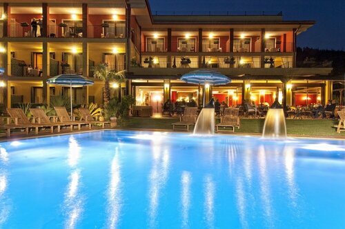 Villa Madrina Lovely and Dynamic Hotel, Забронировать Отель Гарда Garda Veneto