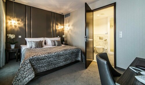 Hotel Airport Okecie, Varaa Hotelli Wlochy Varsova