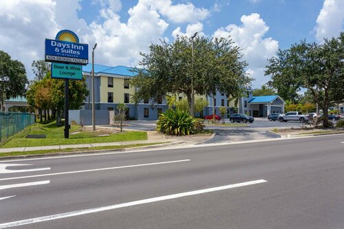 Days Inn & Suites by Wyndham Lakeland, Забронировать Отель Лейкленд Lakeland - Winter Haven