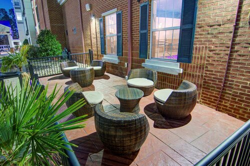 Comfort Suites Newport News Airport, Забронировать Отель Ньюпорт-Ньюс Вирджиния