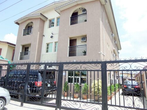 Wonder King Hotel, Varaa Hotelli Onike 
