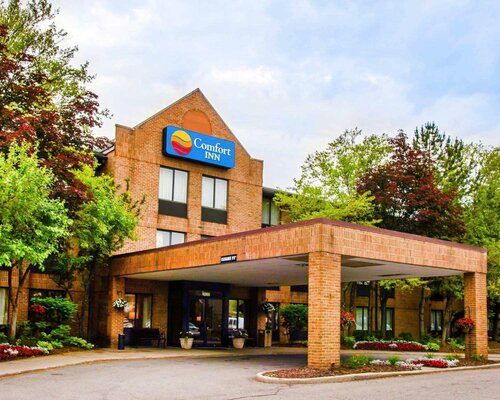 Wingate by Wyndham Livonia, Забронировать Отель Ливония Detroit Metropolitan Area