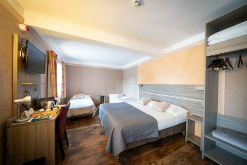 Au Relais Nivernais, Book Hotel Hoteller i Burgund med parkering, Parkering