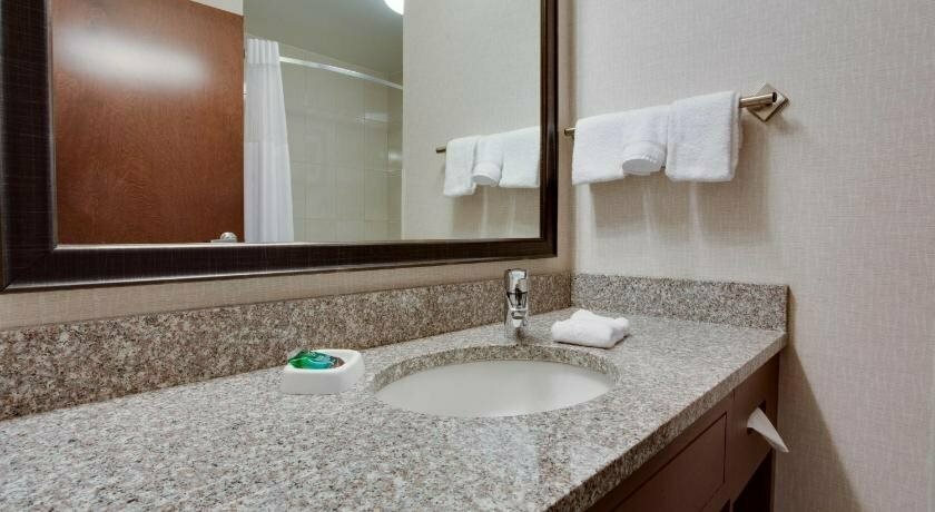 Drury Inn & Suites Charlotte Arrowood