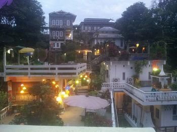 Ban Thor Phan, Rezervovat Hotel Hotely v Central Thailand s parkováním, Parkování