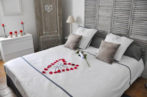 Mas au Cœur de La Provence & SPA, Book Hotel Saint-Cannat Carros