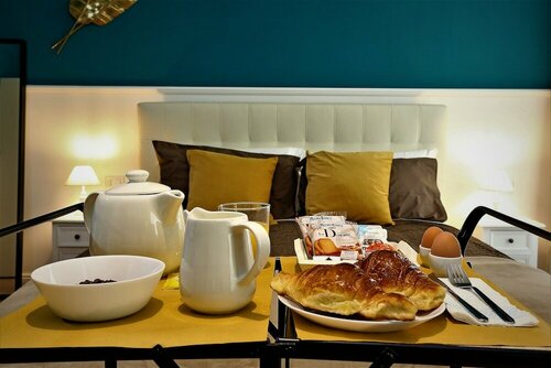 romantica guest house, Book Guesthouse Hotels in Rome with Parking, Parking