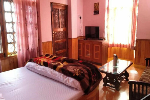 Goroomgo Himsutra shimla, Забронировать Отель Шимла 