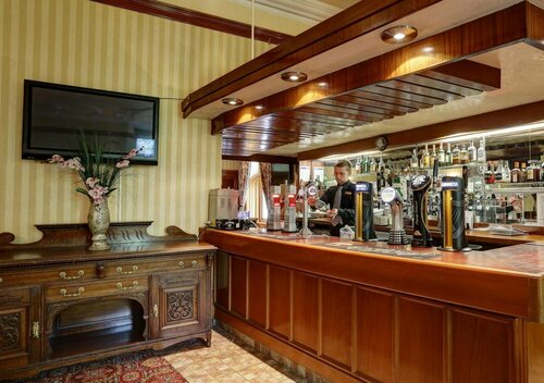 Cartland Bridge Hotel, Book Hotel  