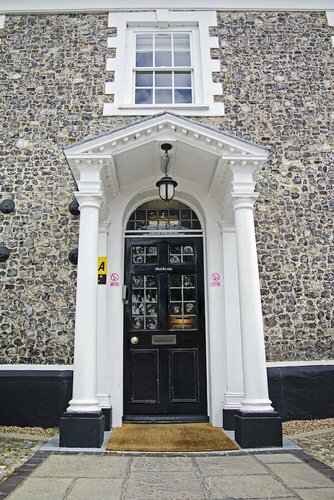 Waveney House Hotel, Book Hotel Hoteller i Beccles med parkering, Parkering