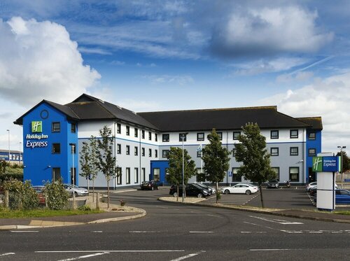 Holiday Inn Express Antrim - M2 Jct1, Забронировать Отель Отели Графства Лондондерри с завтраком, Завтраки