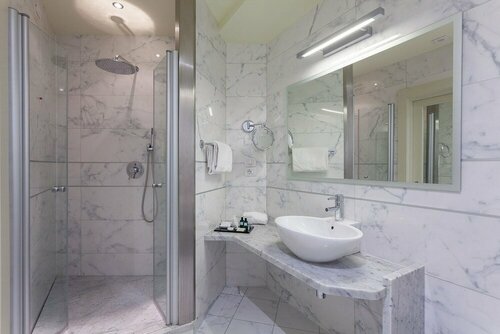 Hotel Kristal Palace, Забронировать Отель Отели и гостиницы Рива-дель-Гарды, Отель