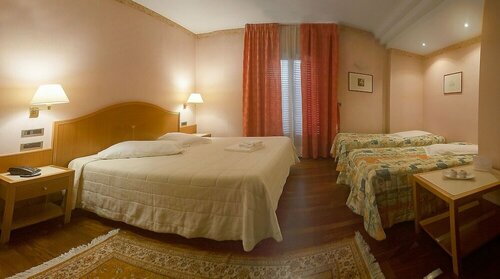 Hotel Lory & Ristorante Ferraro, Prenota Hotel Celano Abruzzo