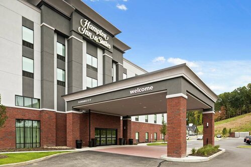 Hampton Inn & Suites Cranberry Pittsburgh, Забронировать Отель Отели Крэнберри-Тауншип с завтраком, рядом с Спортивный комплекс UPMC Lemieux, Завтраки