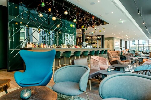 Motel One Stuttgart-Hauptbahnhof, Забронировать Мотель Отели Штутгарта с парковкой, рядом с Торговый центр Milaneo, Парковка