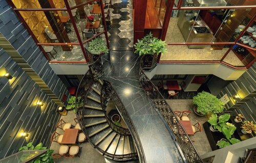 Hotel Victorian DaLat, Забронировать Отель Отели Ламдонг с парковкой, Парковка