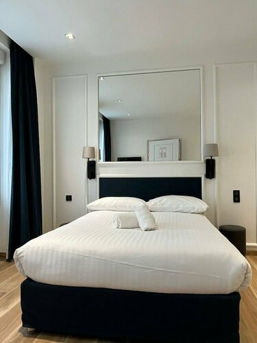 HOTEL AU COEUR DE REPUBLIQUE, Забронировать Отель Отели Парижа с парковкой, рядом с Сен-Поль, Парковка