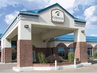 Canalta Stettler, Varaa Hotelli Central Alberta hotellit, joissa on uima-allas, Uima-allas