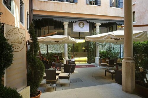 Hotel Liassidi Palace, Забронировать Отель Кастелло Венеция