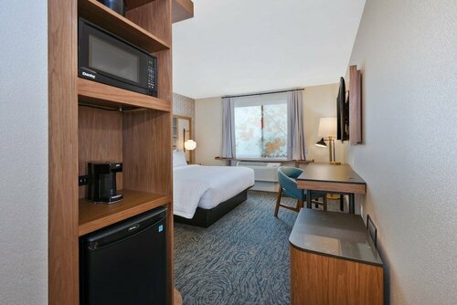 Fairfield Inn & Suites by Marriott Kalamazoo, Забронировать Отель Каламазу штат Мичиган