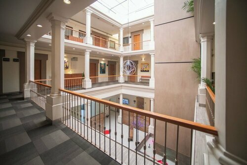 Hotel Abu, Забронировать Отель Отели Сентро 4 звезды, 4*