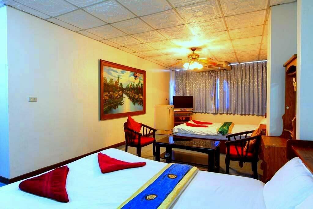 Walking Street Encore Hotel