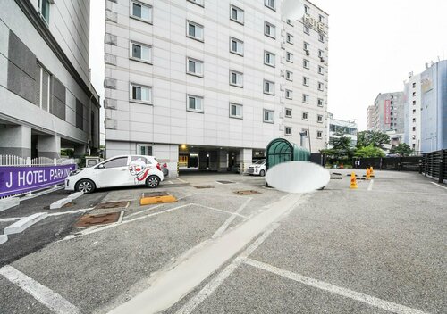 J Hotel Suwon, Prenota Hotel Suwon Gyeonggi-do, vicino a Parco di Seoho