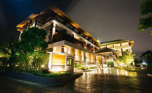Nadee 10 Resort & Hotel, Забронировать Курортный отель Отели Кхонкэн с бассейном, рядом с Dino Water Park Khon Kaen, Бассейн
