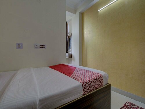 OYO 15589 Hotel Kamdhenu, Забронировать Отель Отели штата Карнатаки с парковкой, Парковка