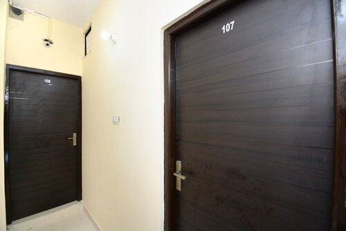 OYO 40235 Aashiaana Guest House, Book Pension Hoteller i Punjab med morgenmad, Morgenmad